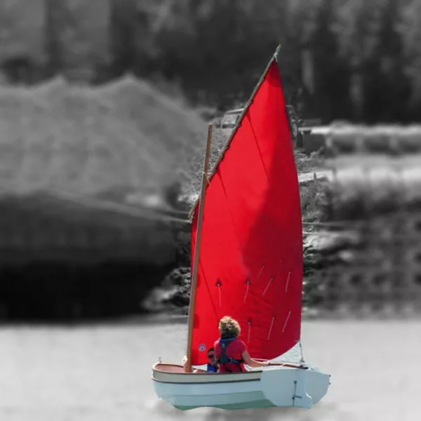 Voile au tiers du bateau en kit P'tite Canaille